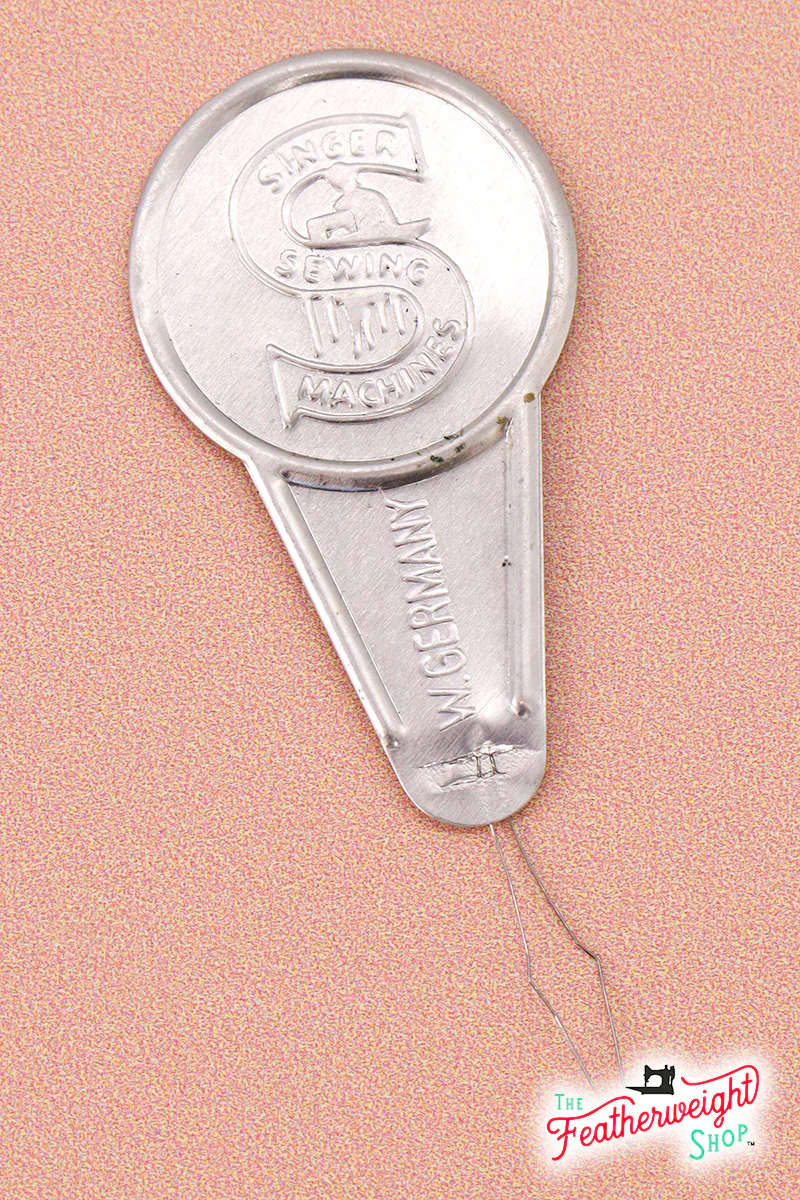 Needle Threader, Singer Filament (Vintage Original) - Image 2