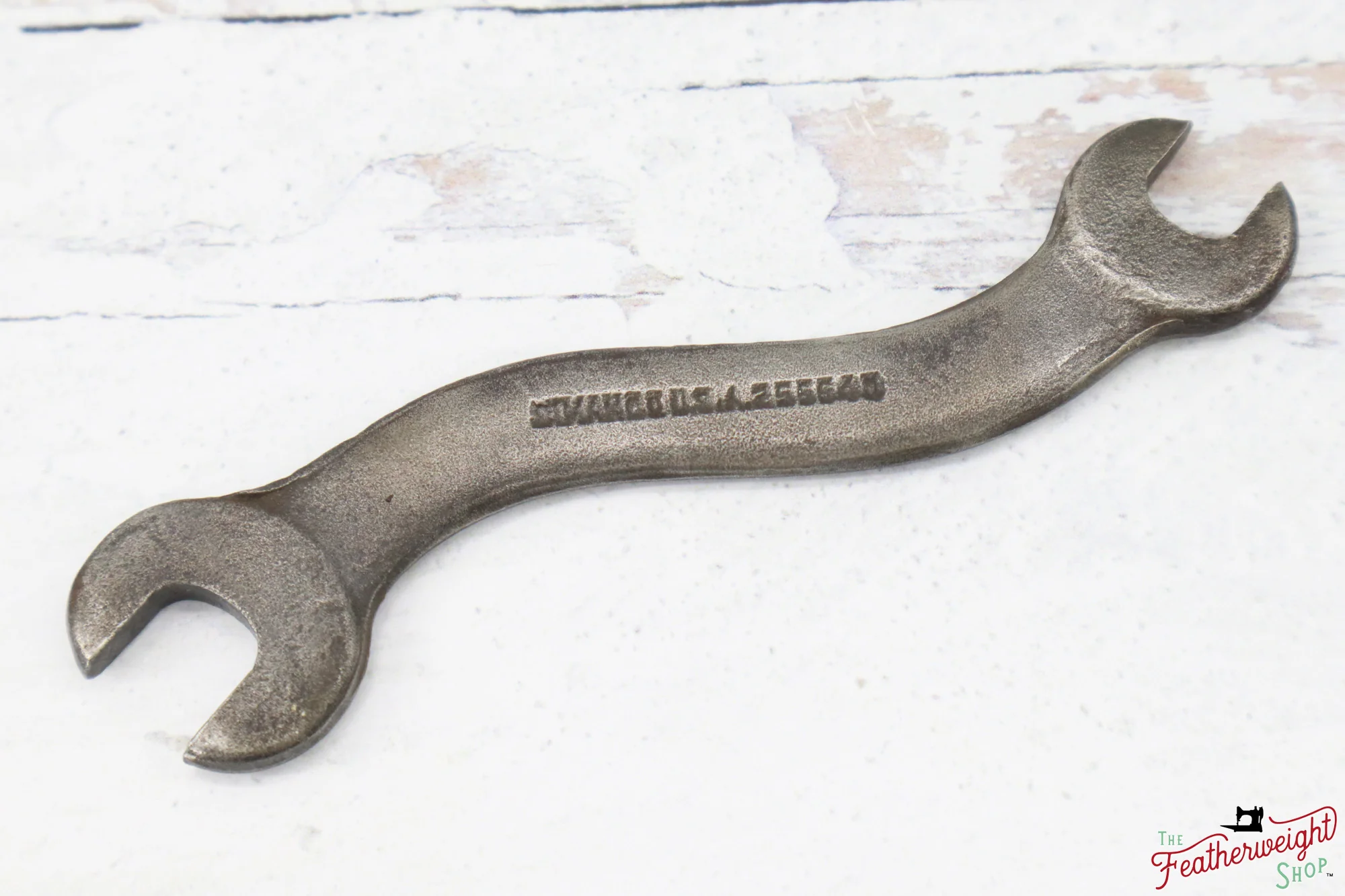 Original Singer Wrench - Image 16