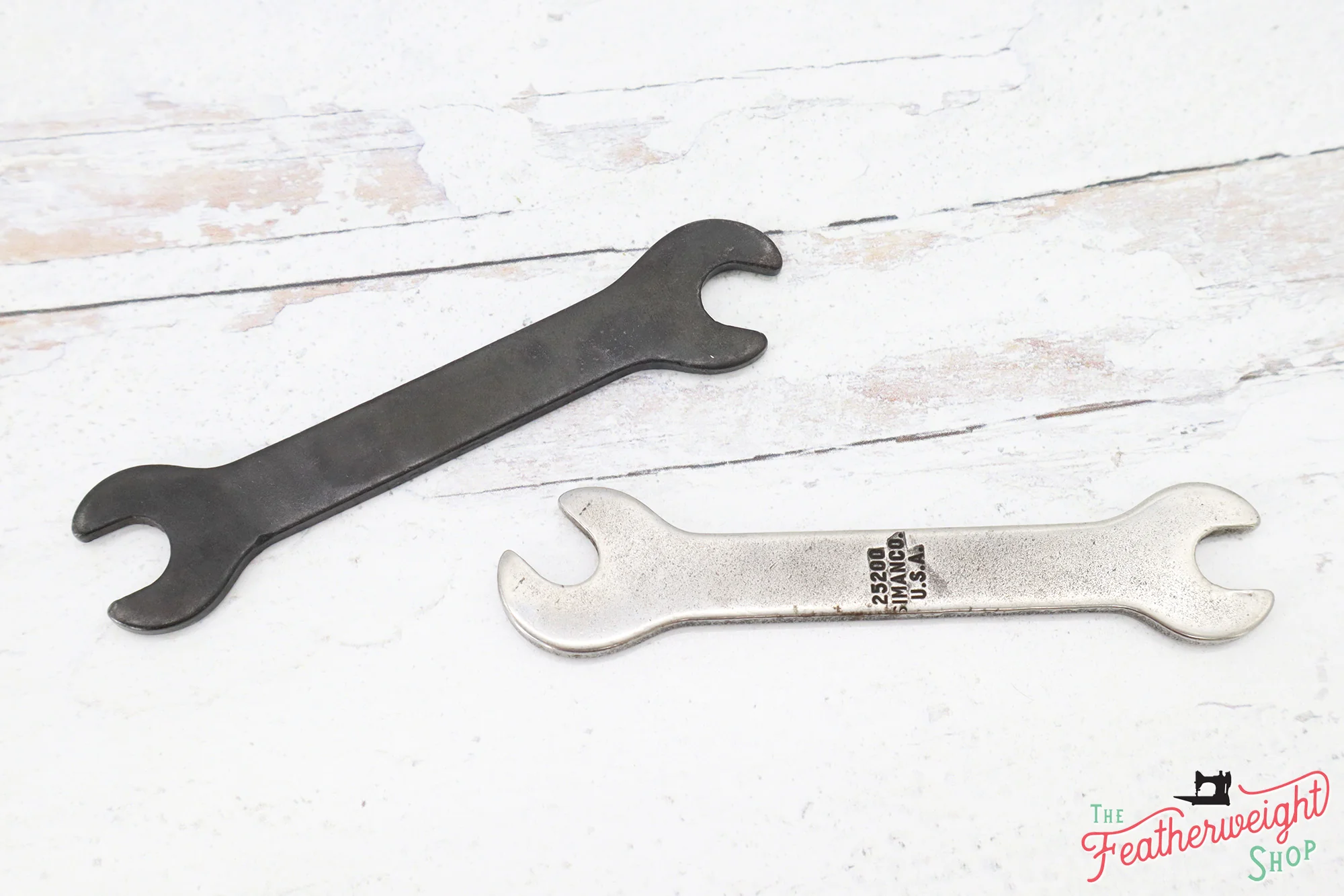 Original Singer Wrench - Image 6
