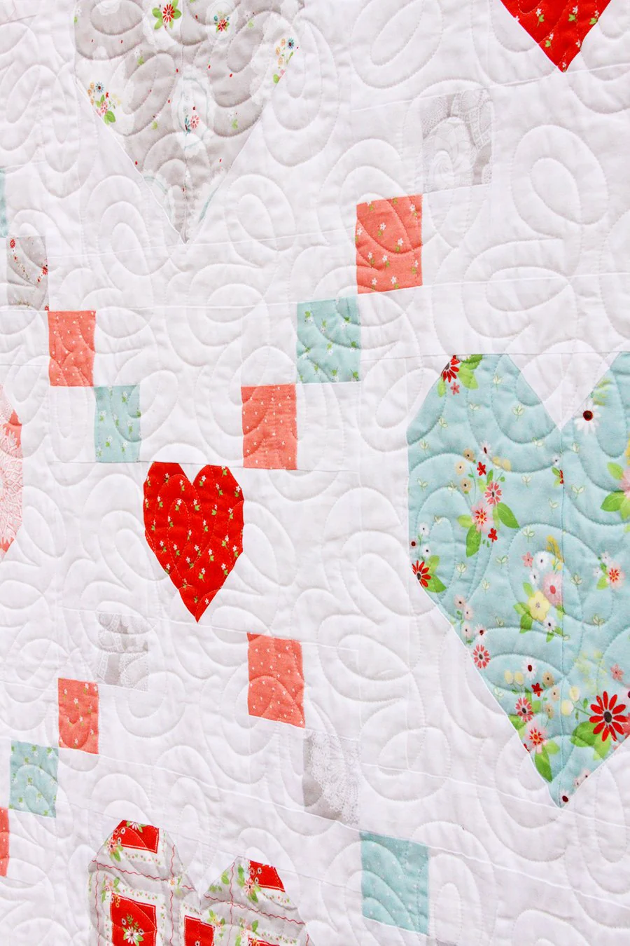 PATTERN, HEARTS AND KISSES Quilt by Beverly McCullough - Image 5