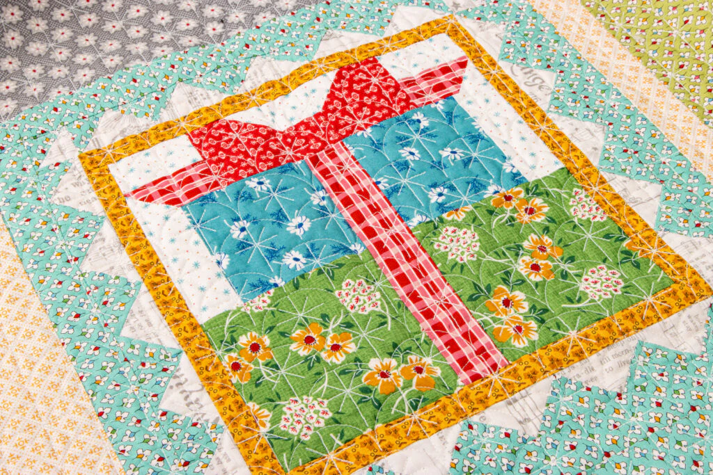 PATTERN, Poinsettia Christmas Stocking Quilt Seeds ~ No. 2 Block by Lori Holt - Image 4