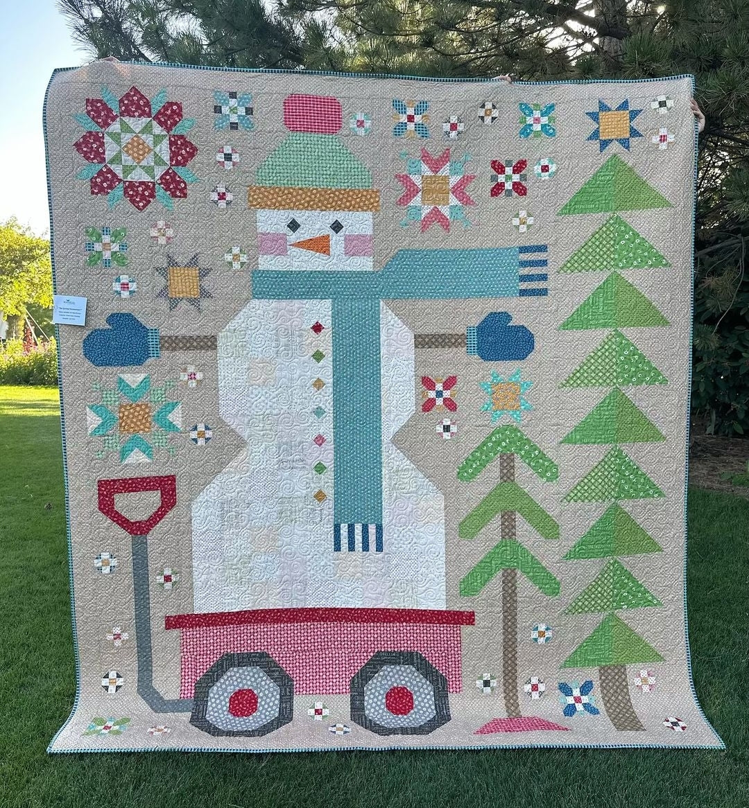 PATTERN, The Quilted Snowman Quilt Pattern by Lori Holt - Image 2