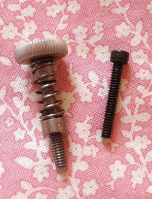 Pinking Attachment, Singer (Vintage Original) - Image 4