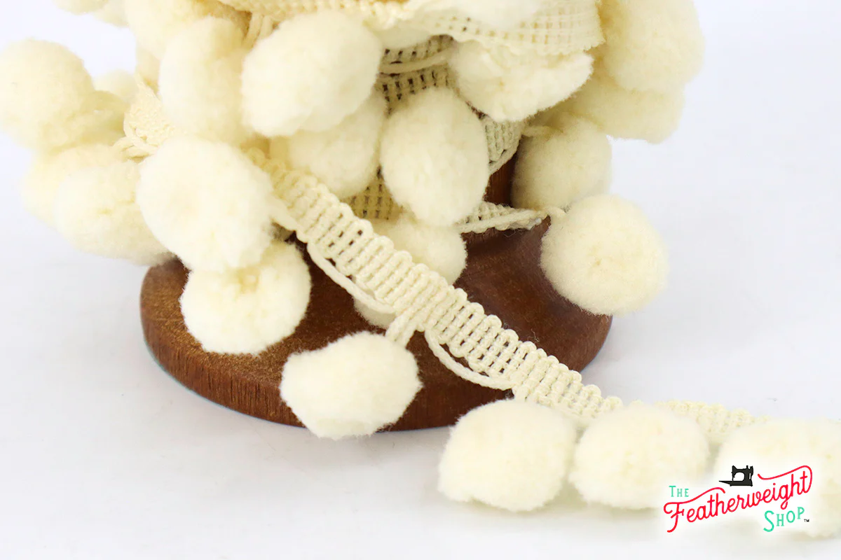 Pom-Pom Trim, IVORY CREAM 1/2" Ball