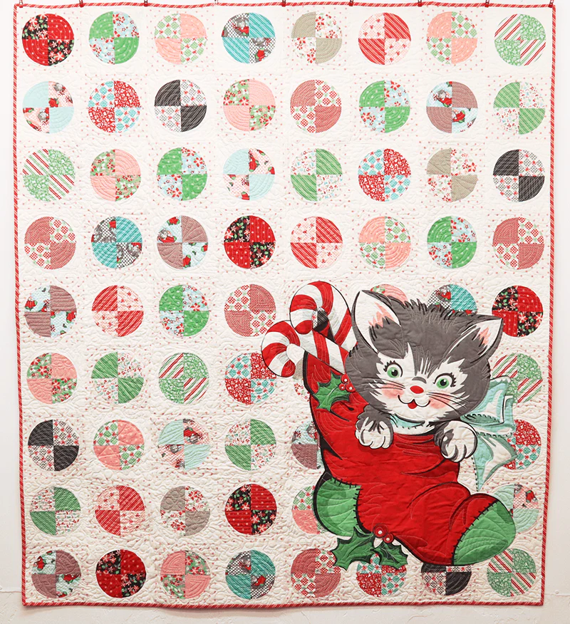 Quilt Kit, Kitty Christmas Boxed Set of Fabric + Pattern & Templates - Image 4