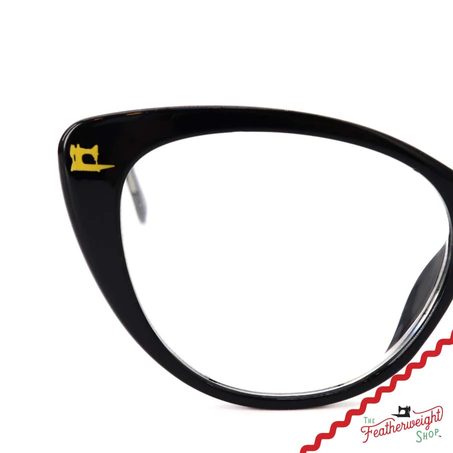 Reading Glasses, Featherweight Readers With Case - Image 11