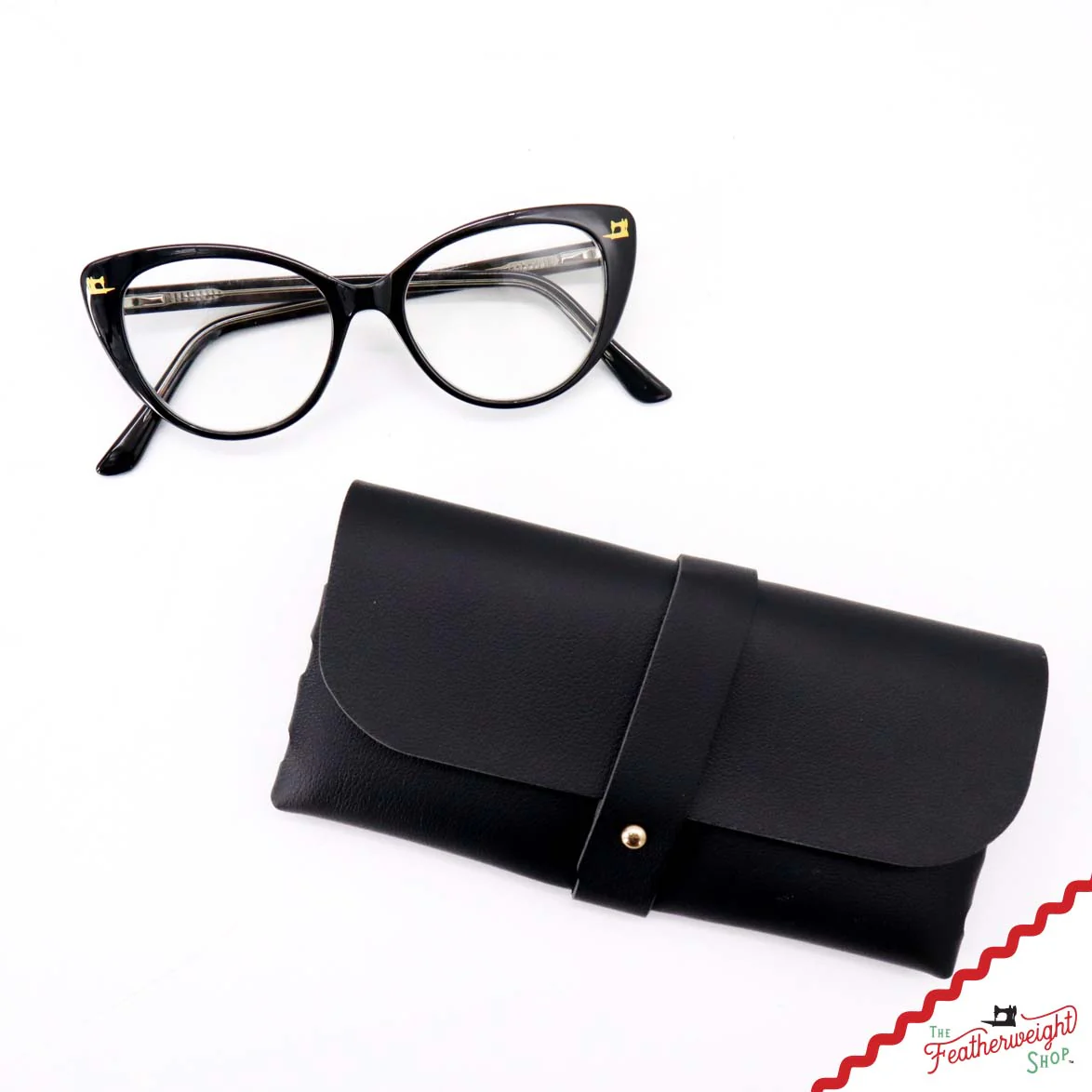 Reading Glasses, Featherweight Readers With Case - Image 12