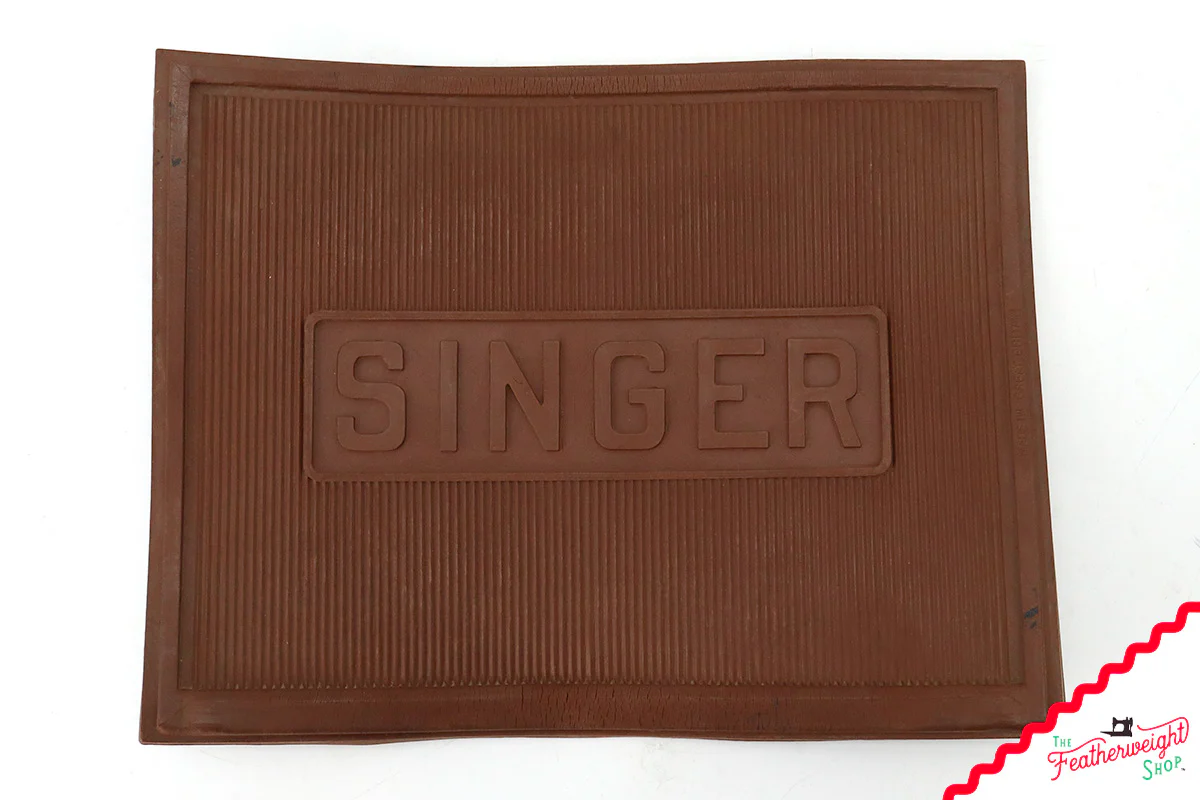 Rubber Table Mat for the Singer Featherweight 221 & 222 (Vintage Original) - Image 2