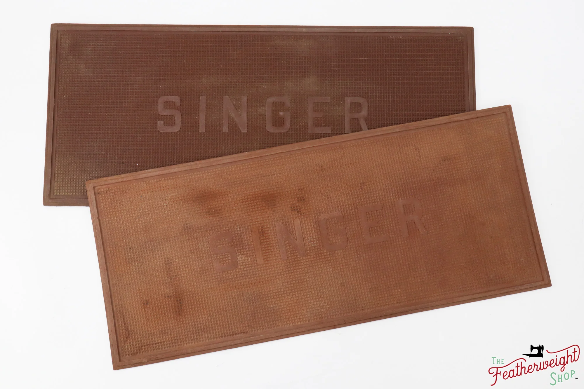Rubber Table Mat for the Singer Featherweight 221 & 222 (Vintage Original) - Image 9
