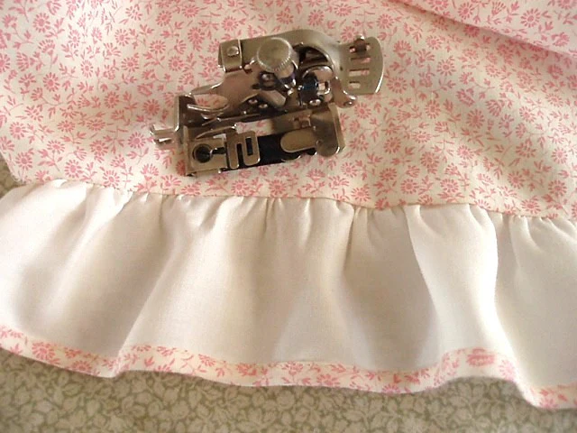 Ruffler Gathering Attachment, Singer (Vintage Original) - Image 6