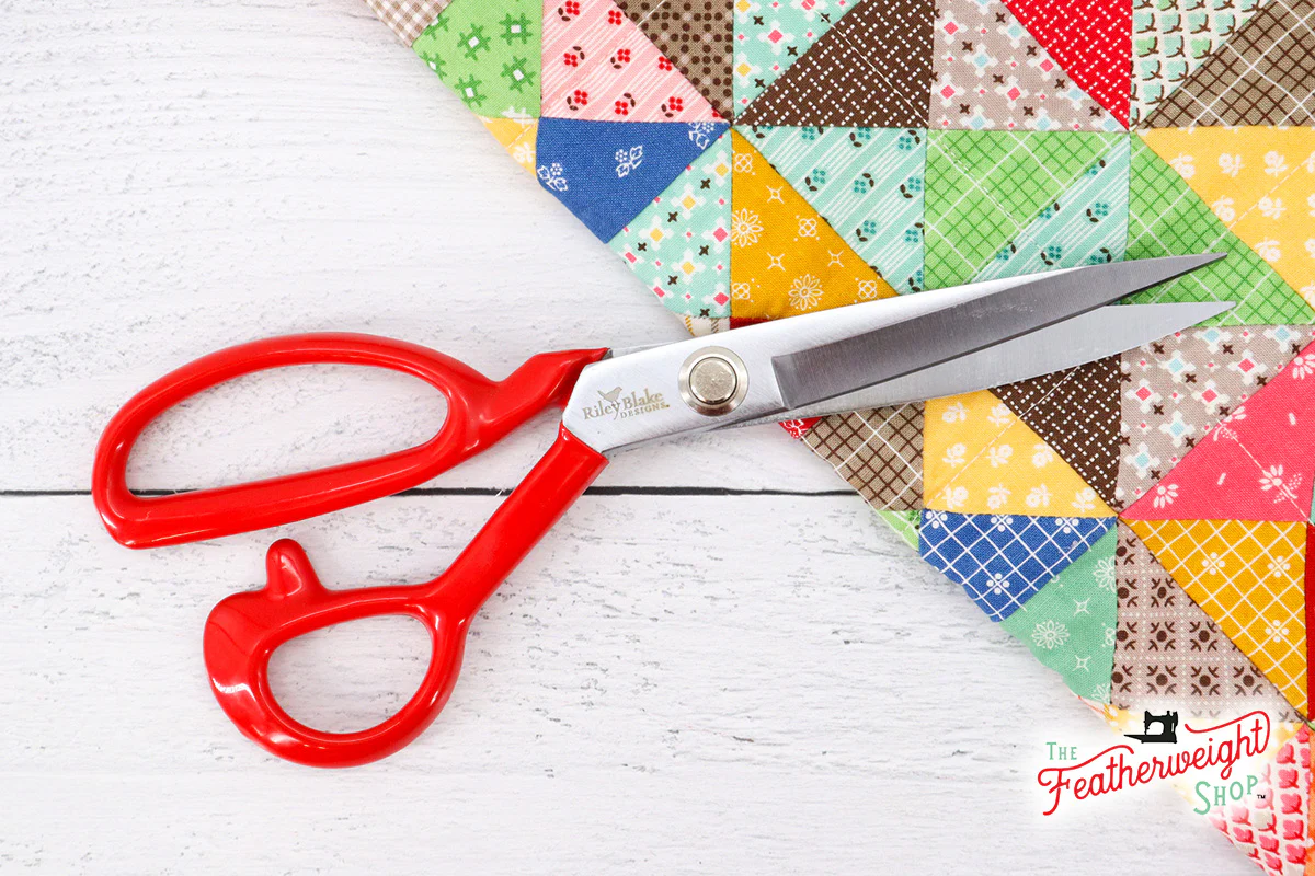 Scissors, Sweet Sewing 8-inch by Lori Holt - Image 2