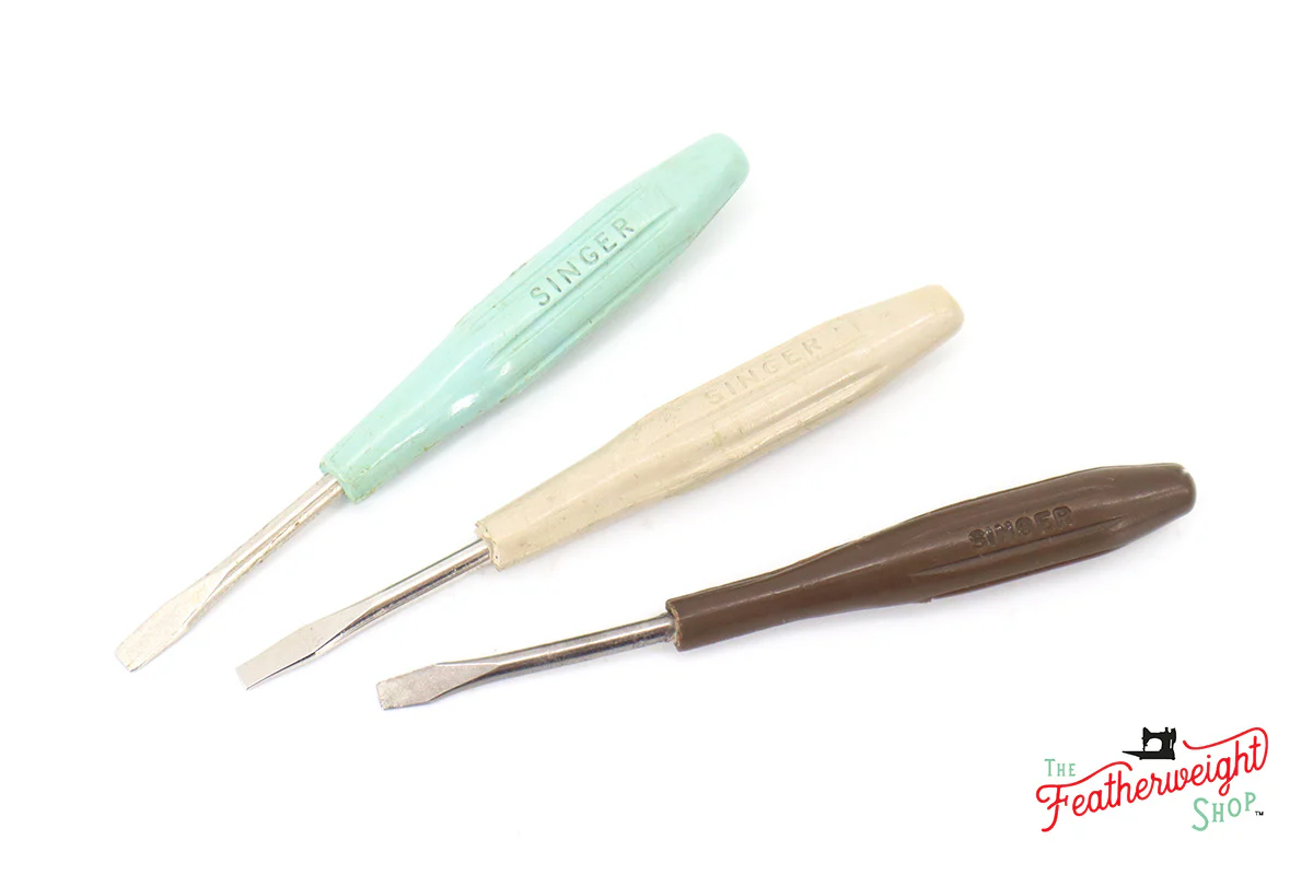 Screwdriver - Small, Plastic Handle, Singer (Vintage Original)