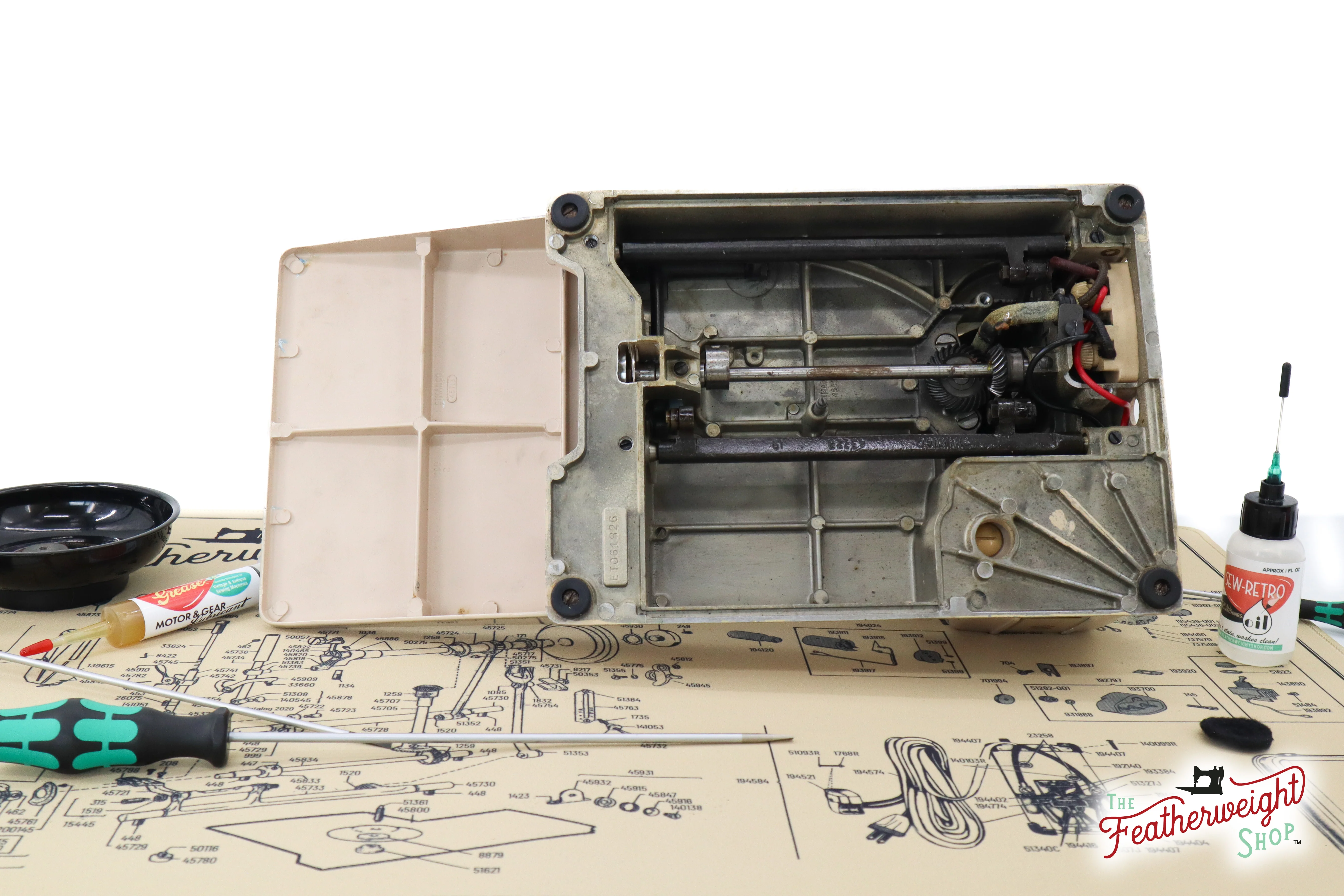 Servicing Mat, Tan Featherweight Schematic for 221J / 221K5 - Image 4