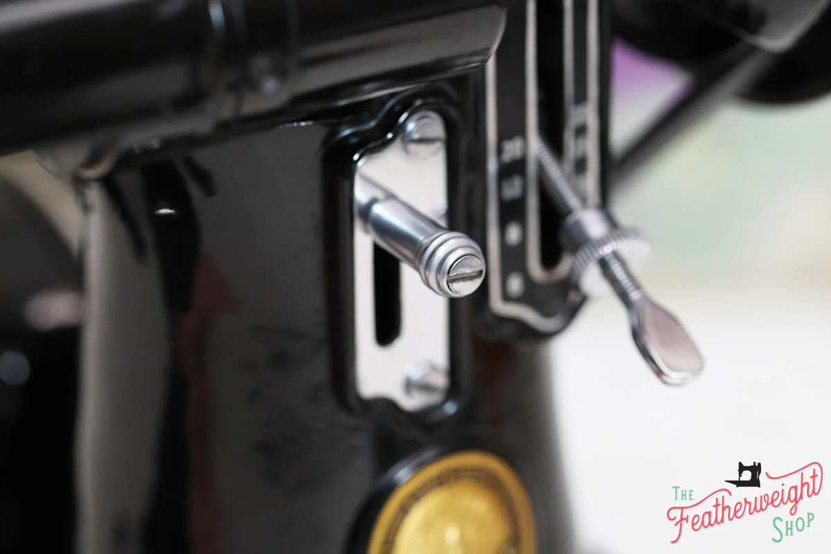 Sew / Darn Lever, Singer Featherweight 222K (Vintage Original) - Image 3