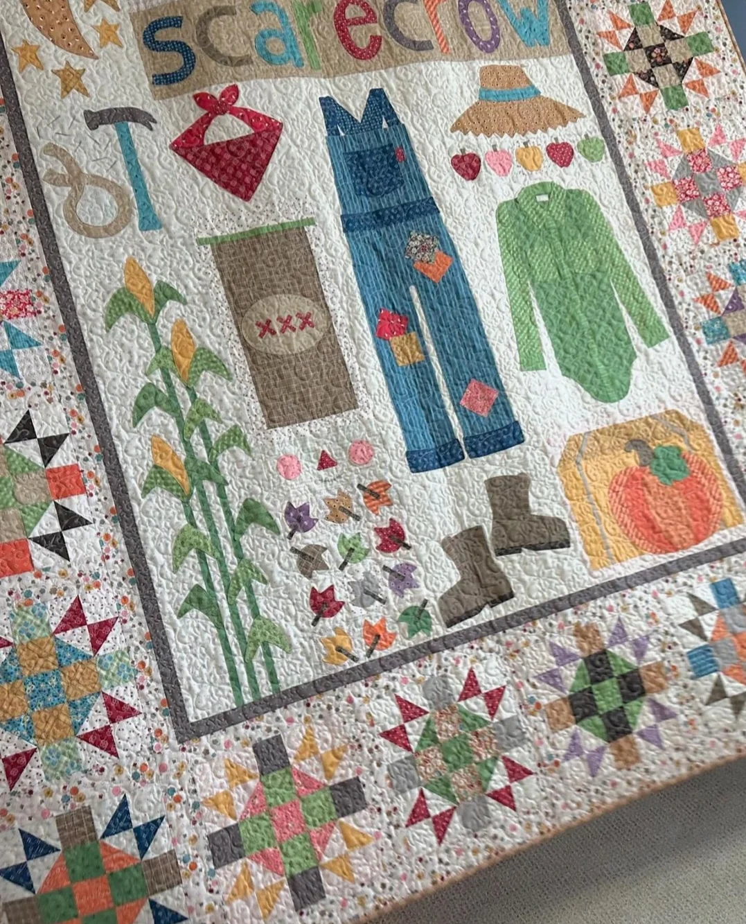 Sew Simple Shapes, How to Build a SCARECROW by Lori Holt of Bee in My Bonnet - Image 7