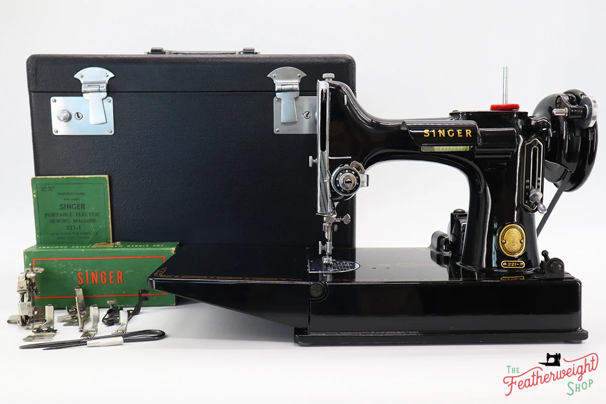 Singer Featherweight 221 1954 - AL912*** - Image 2