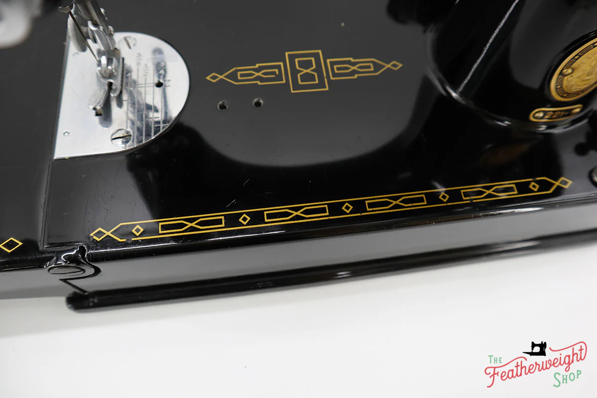 Singer Featherweight 221 1954 - AL912*** - Image 9