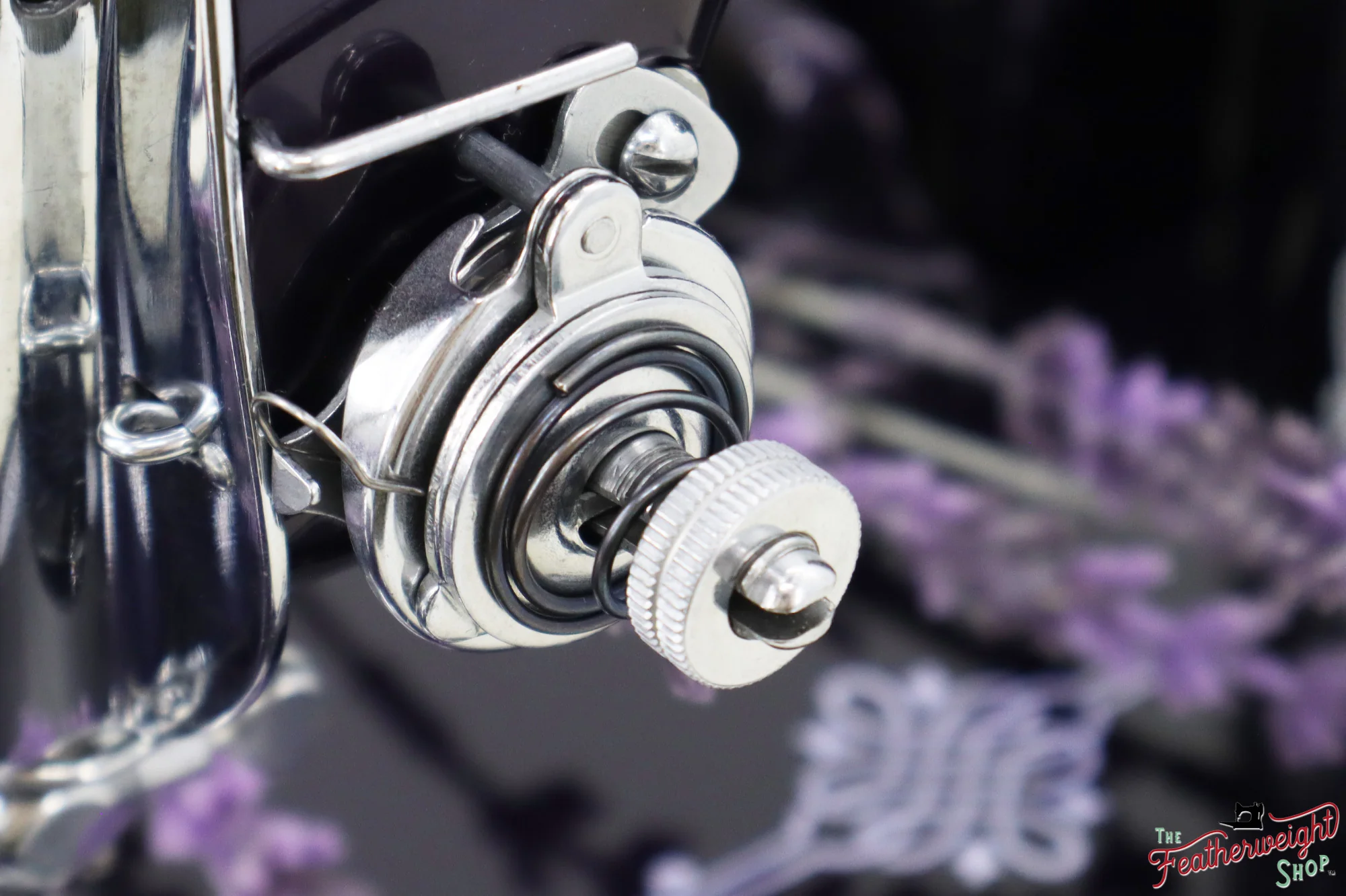 Singer Featherweight 221, AD946*** - Fully Restored in Black Iris - Image 14
