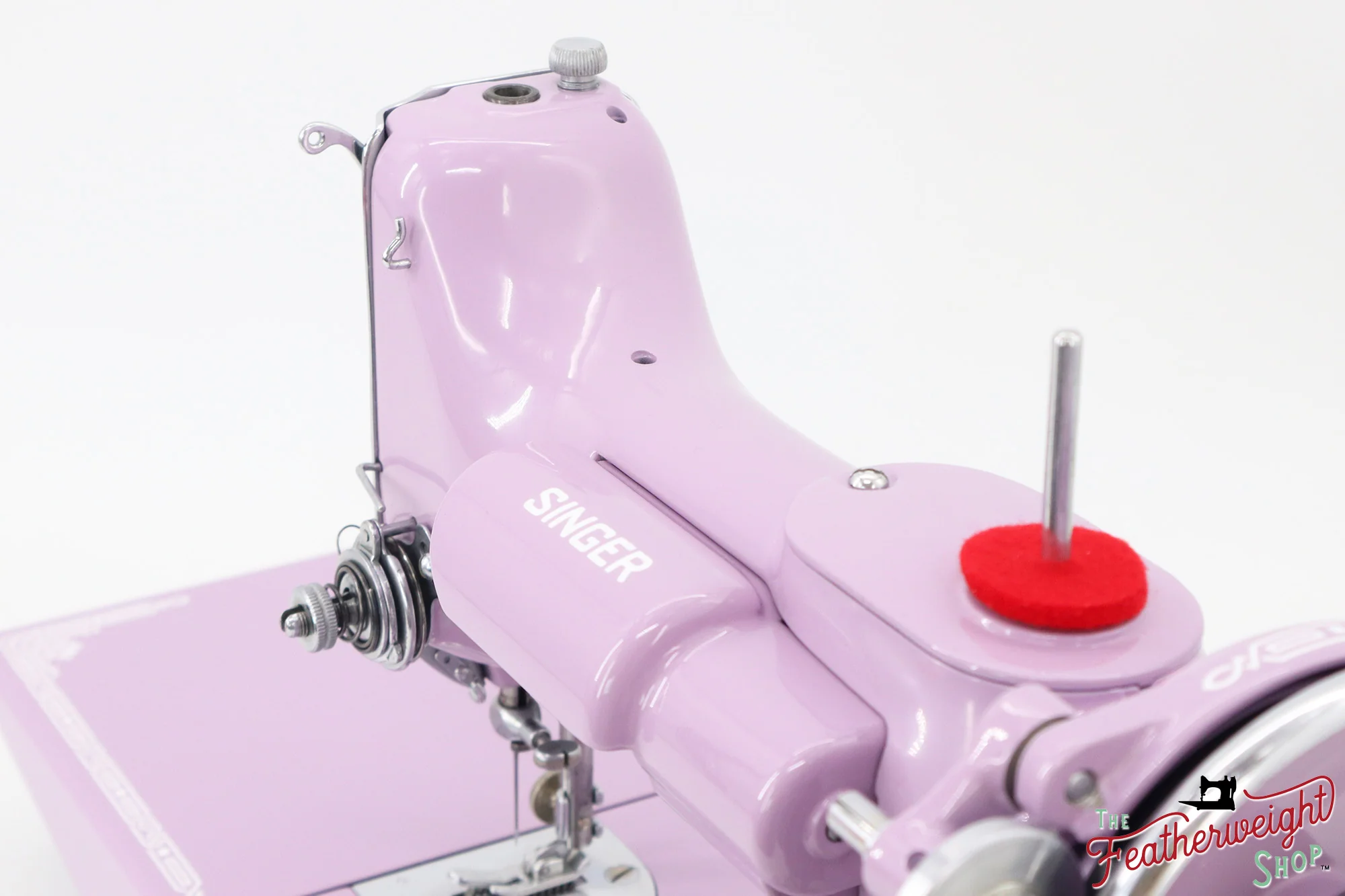 Singer Featherweight 221, AD998*** - Fully Restored in Wisteria - Image 11