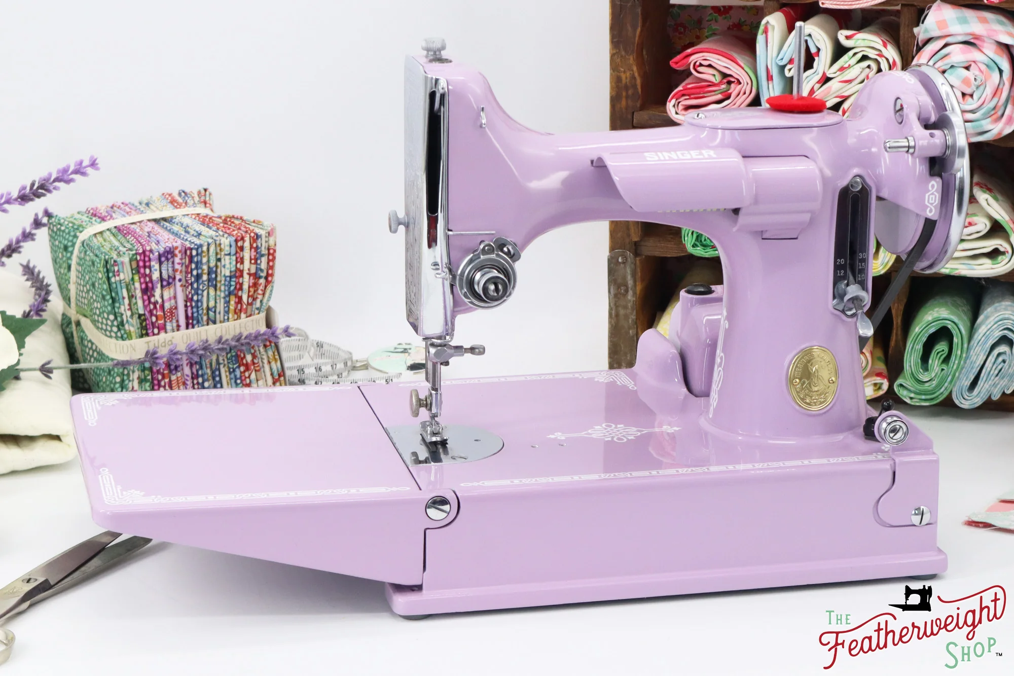 Singer Featherweight 221, AD998*** - Fully Restored in Wisteria - Image 3