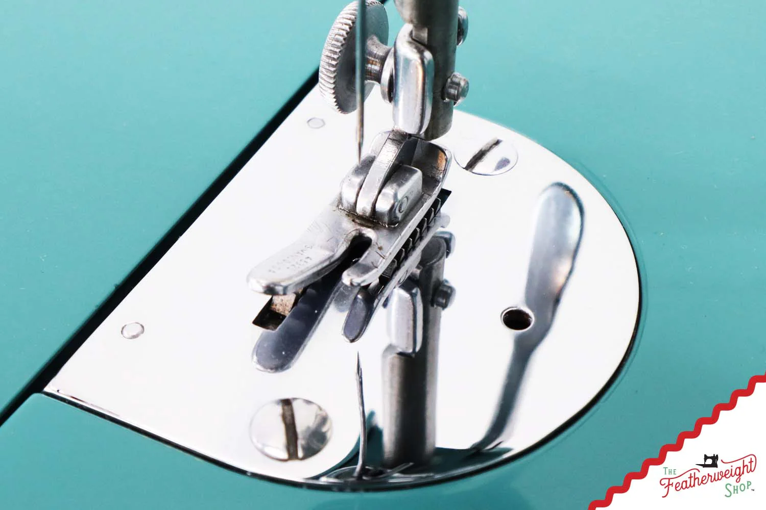 Singer Featherweight 221, AE079*** - Fully Restored in Lagoon - Image 16