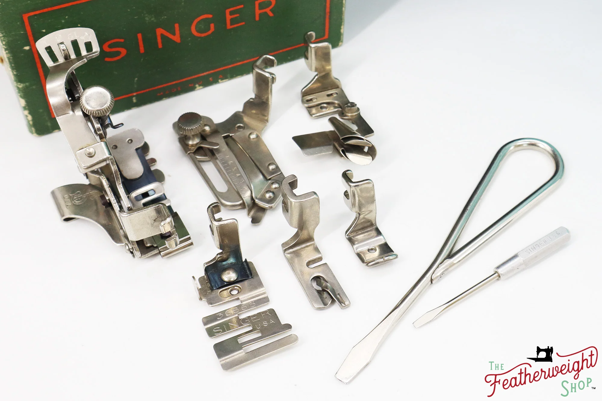 Singer Featherweight 221, AE211*** - Fully Restored in Snowflake Blue - Image 17