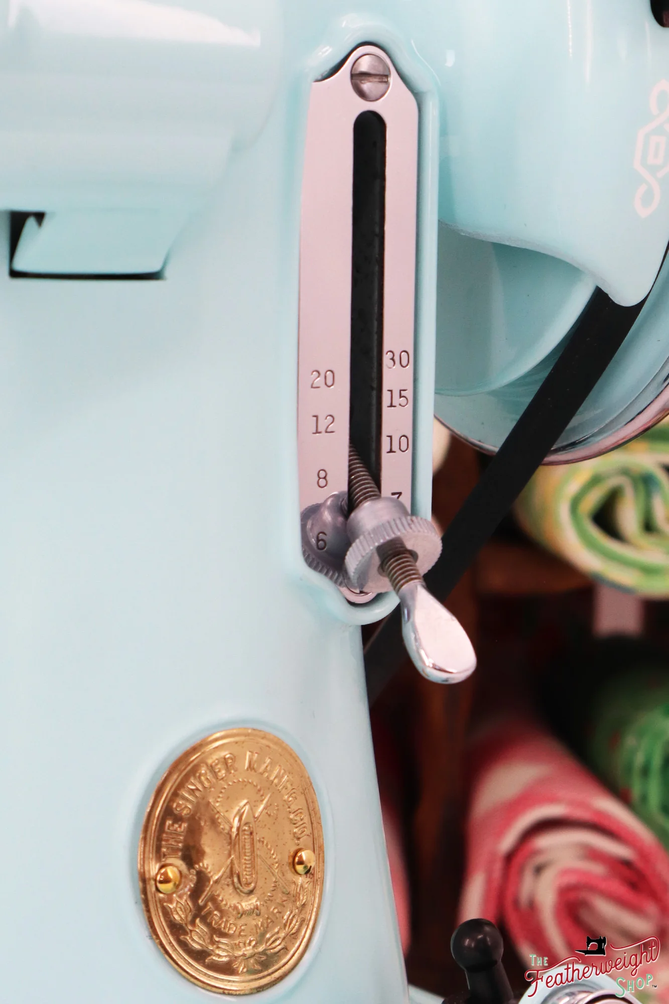 Singer Featherweight 221, AE213*** - Fully Restored in Snowflake Blue - Image 14