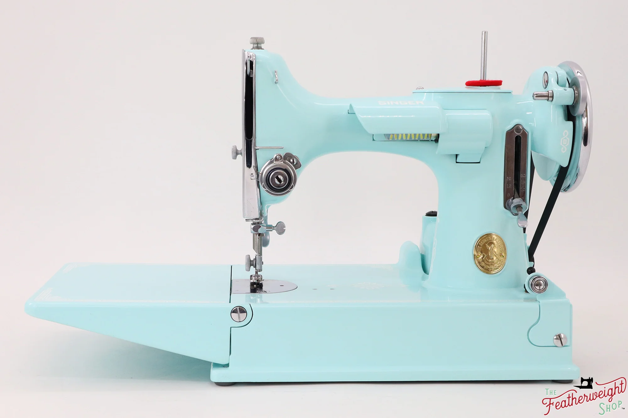 Singer Featherweight 221, AE213*** - Fully Restored in Snowflake Blue - Image 3