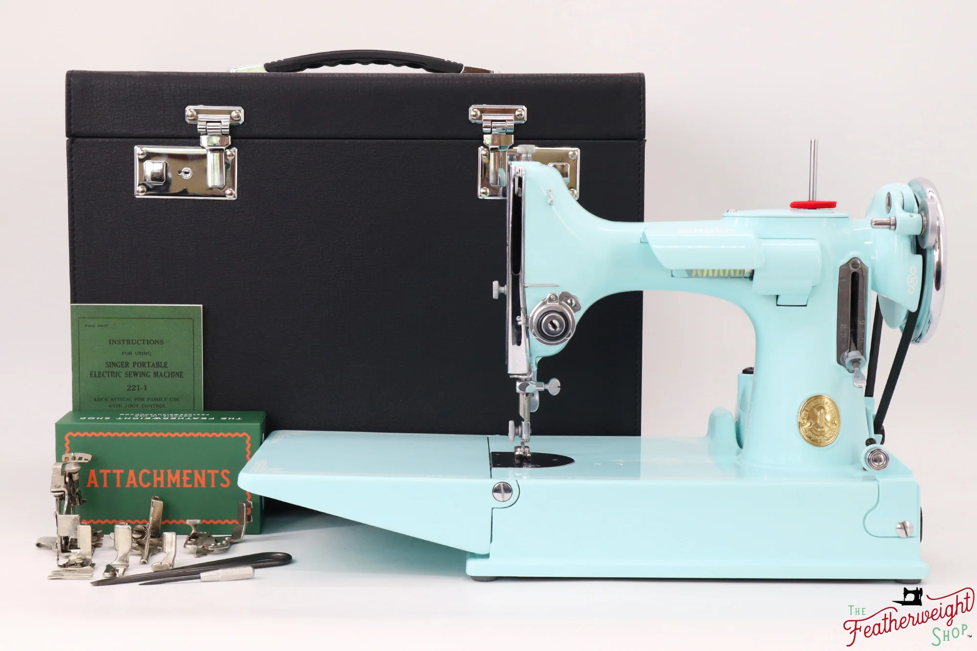 Singer Featherweight 221, AE213*** - Fully Restored in Snowflake Blue - Image 4