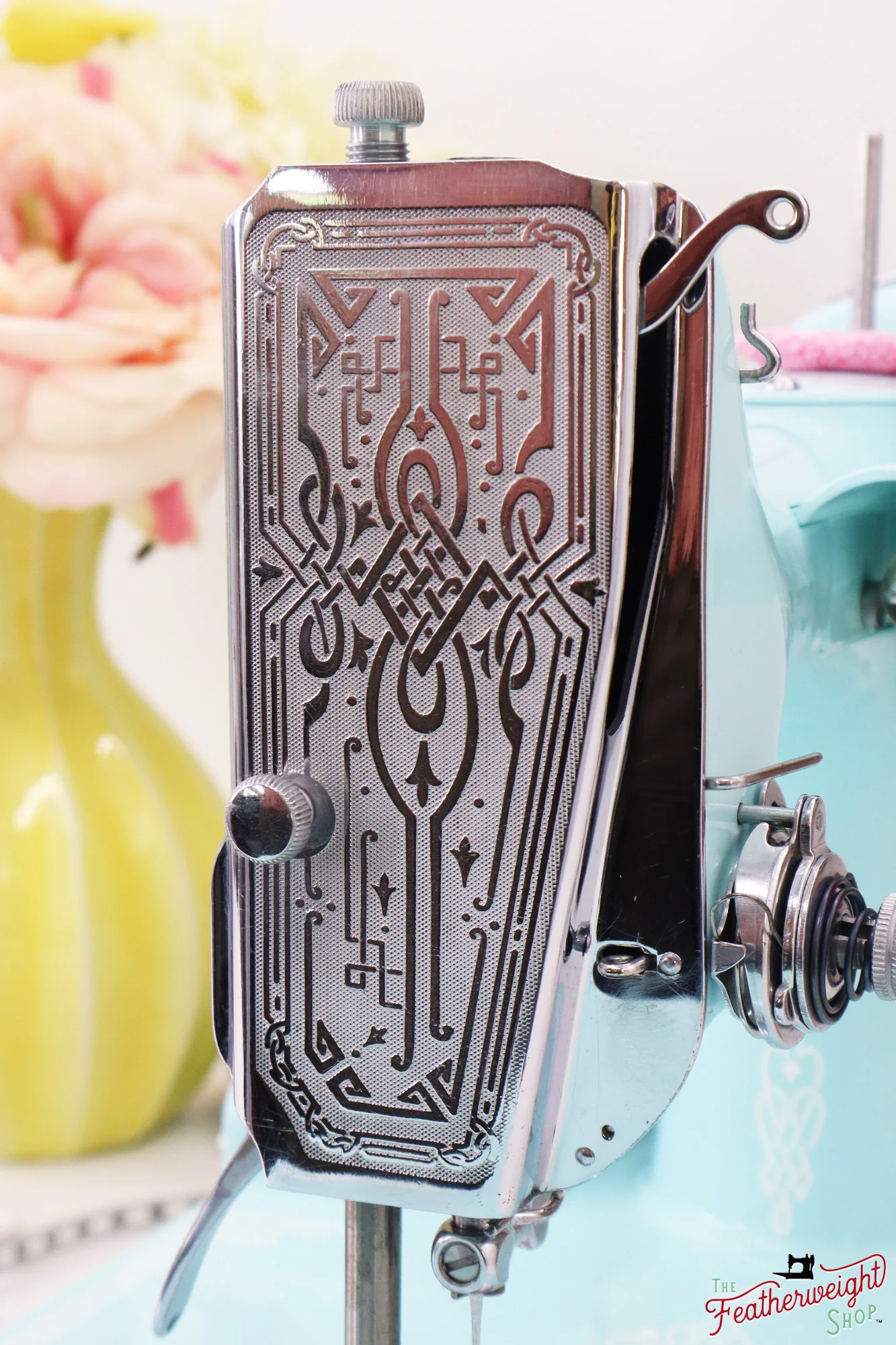 Singer Featherweight 221, AE213*** - Fully Restored in Snowflake Blue - Image 9