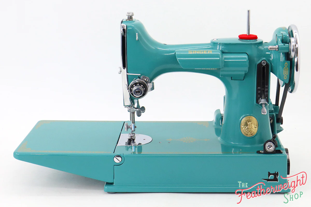Singer Featherweight 221, AE779*** - Fully Restored in Lagoon - Image 3
