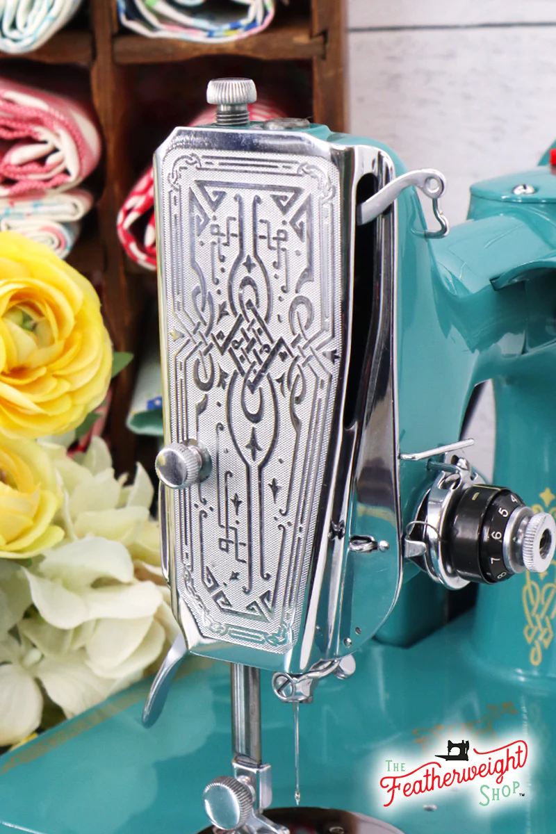Singer Featherweight 221, AE779*** - Fully Restored in Lagoon - Image 7