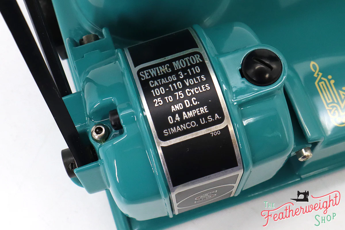 Singer Featherweight 221, AE779*** - Fully Restored in Lagoon - Image 8