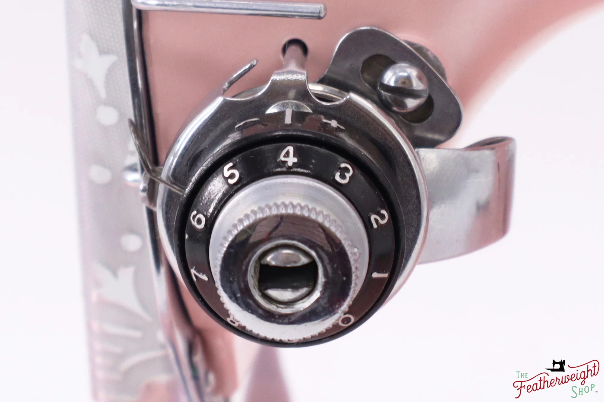 Singer Featherweight 221, AE990*** - Fully Restored in Pink Frosting - Image 10