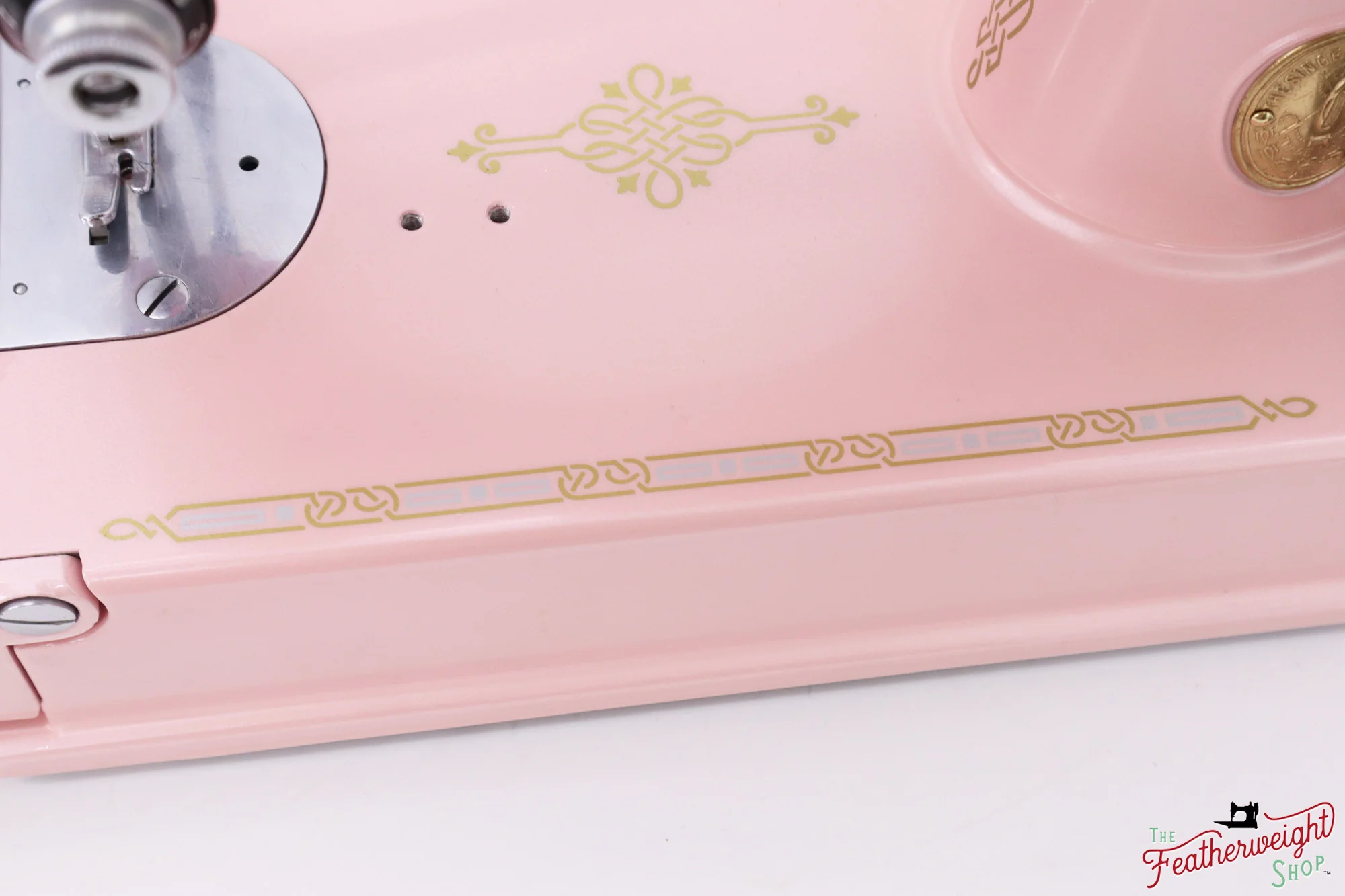 Singer Featherweight 221, AE990*** - Fully Restored in Pink Frosting - Image 9