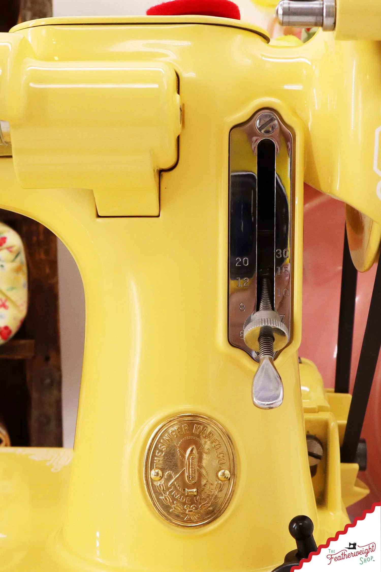 Singer Featherweight 221 AF0831** - Fully Restored in Happy Yellow - Image 15