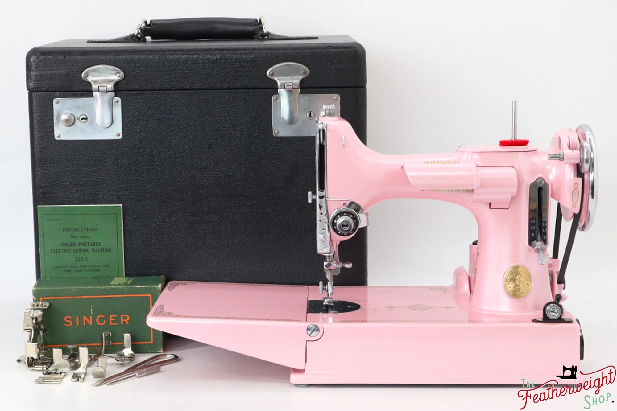 Singer Featherweight 221, AF481*** - Fully Restored in Pink Frosting - Image 2