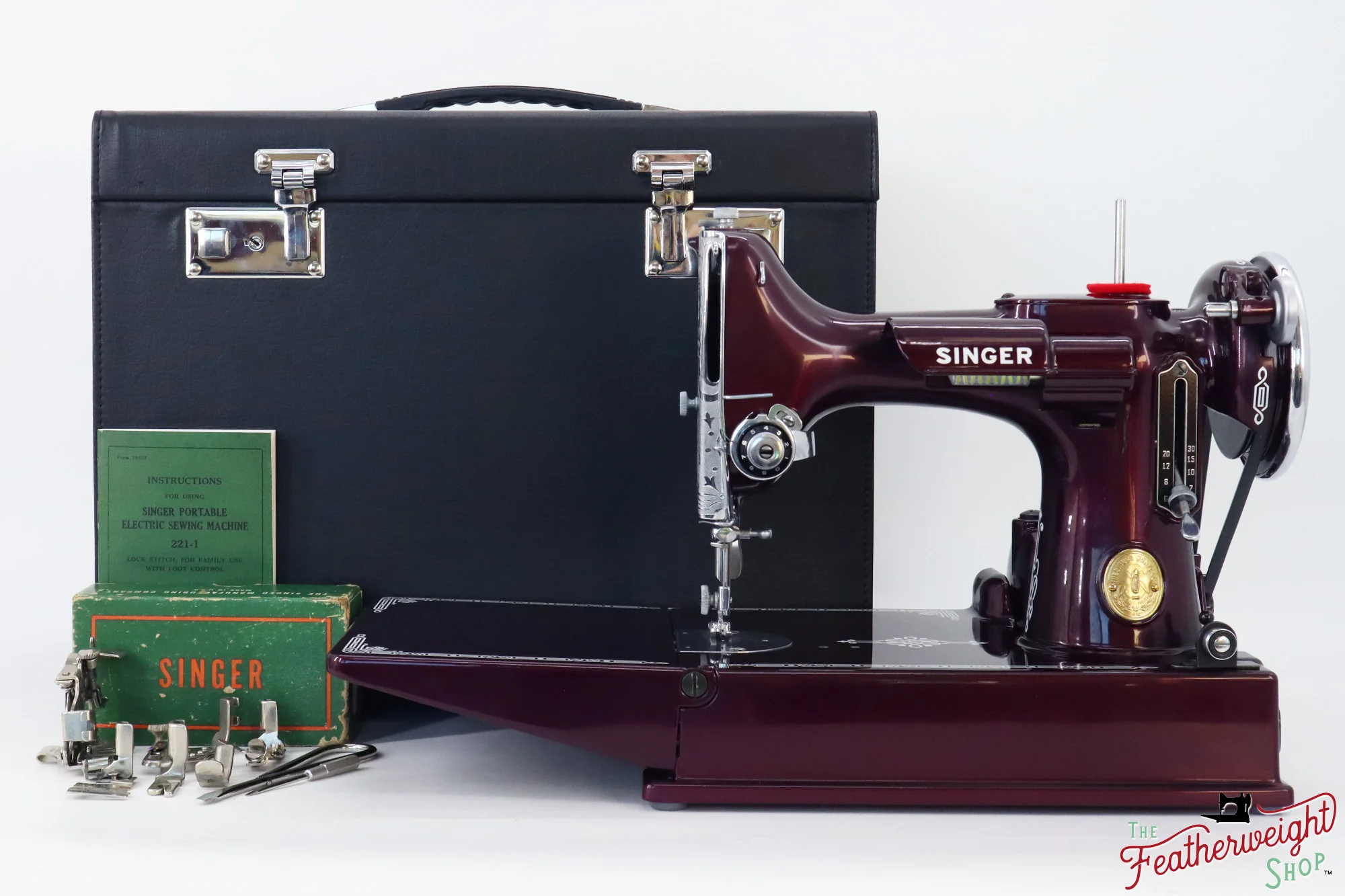 Singer Featherweight 221, AF867*** - Fully Restored in Star Garnet - Image 2