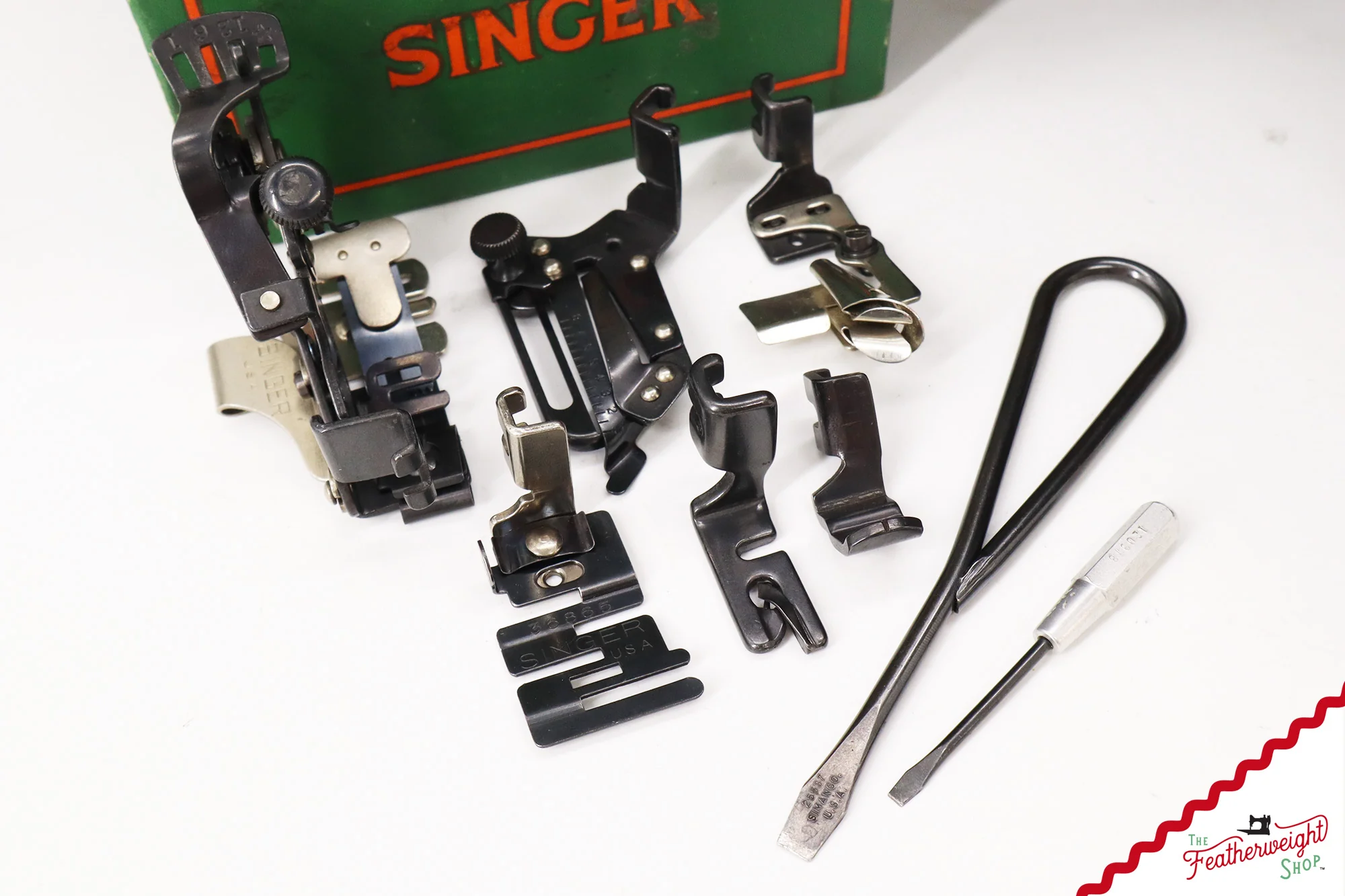 Singer Featherweight 221, AG0130**, Blackside - RARE - Image 21