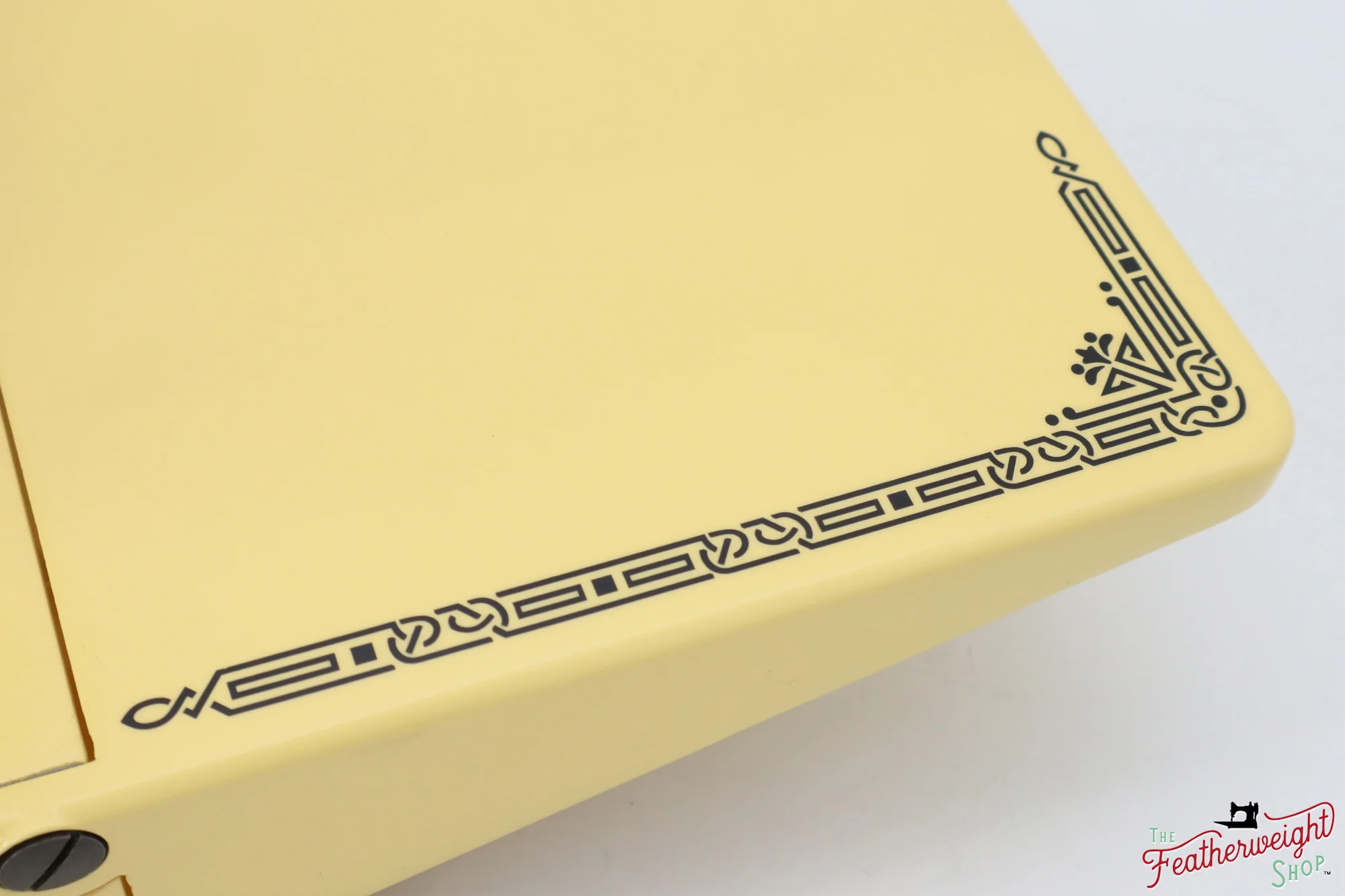 Singer Featherweight 221, AG805*** - Fully Restored in Happy Yellow - Image 11