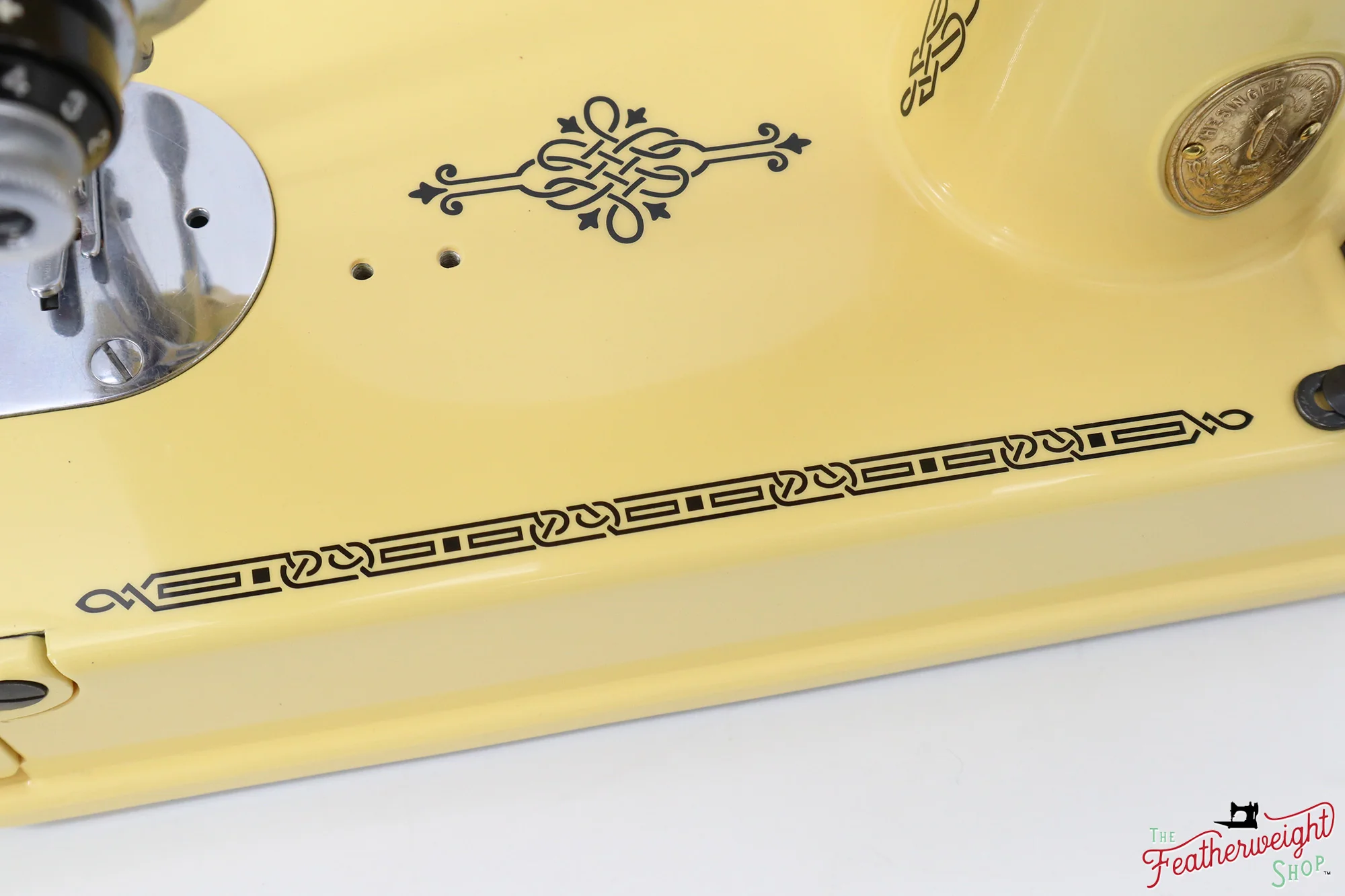 Singer Featherweight 221, AG805*** - Fully Restored in Happy Yellow - Image 13