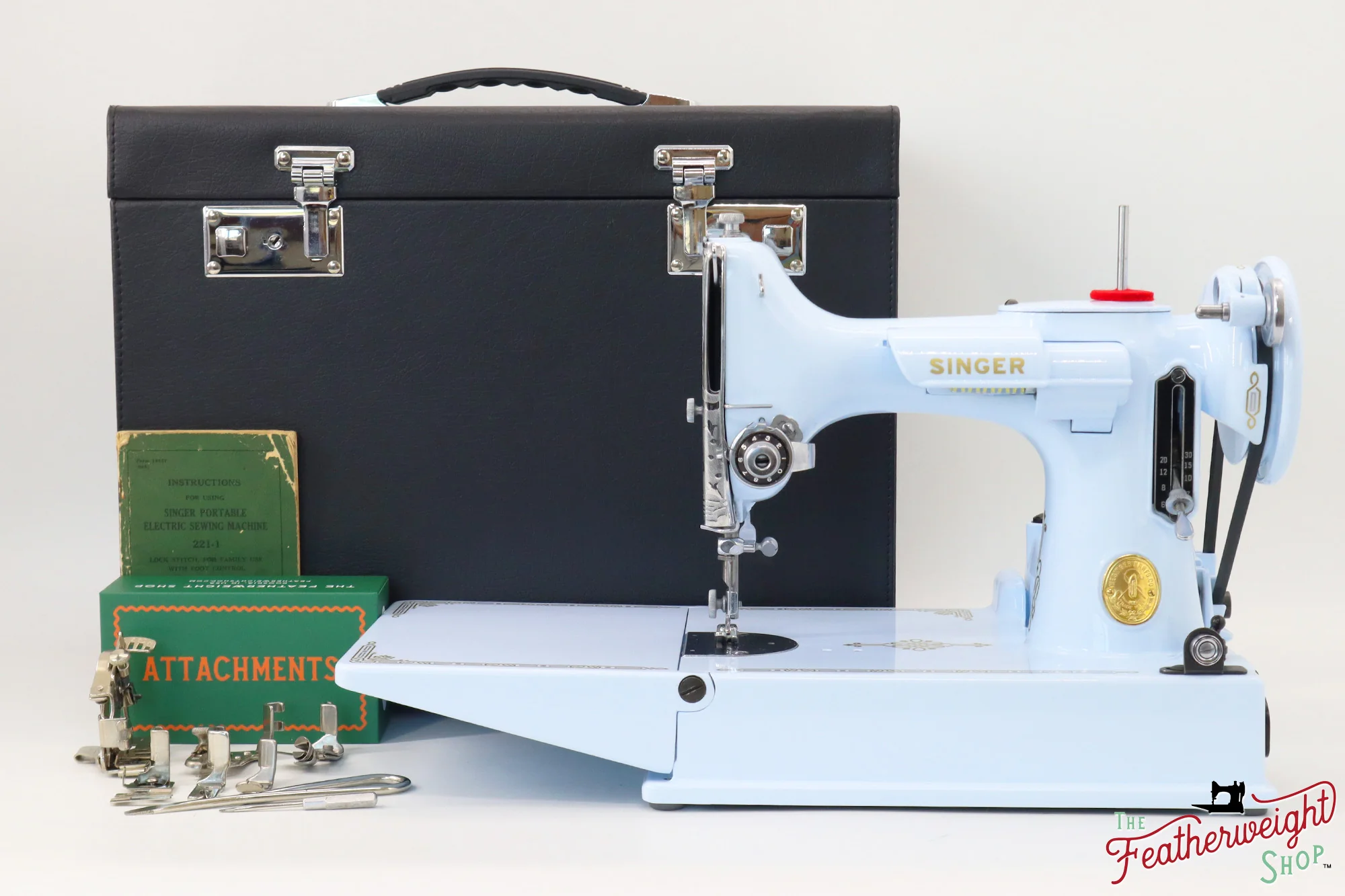Singer Featherweight 221, AG854*** - Fully Restored in Cinderella Blue - Image 2