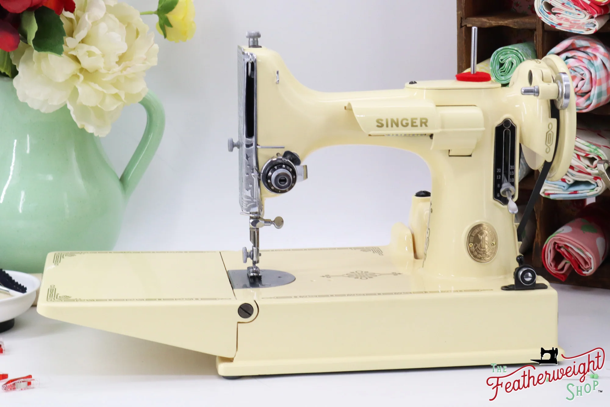 Singer Featherweight 221, AG869*** - Fully Restored in Sugar Cookie - Image 2