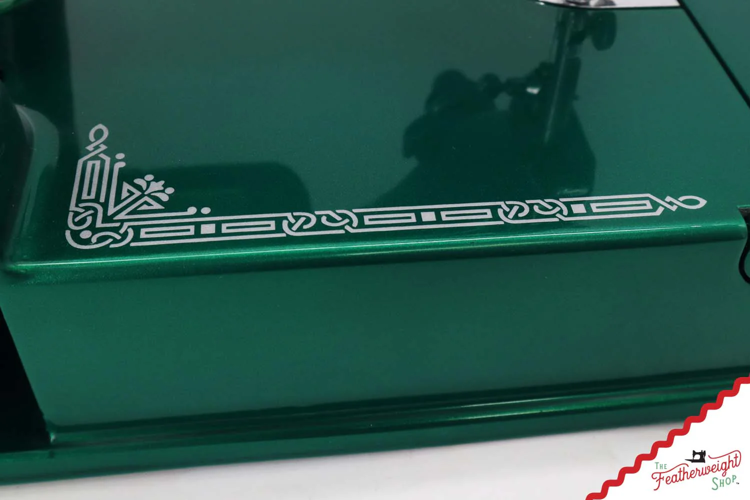 Singer Featherweight 221 AH053*** - Fully Restored in Emerald Green - Image 14