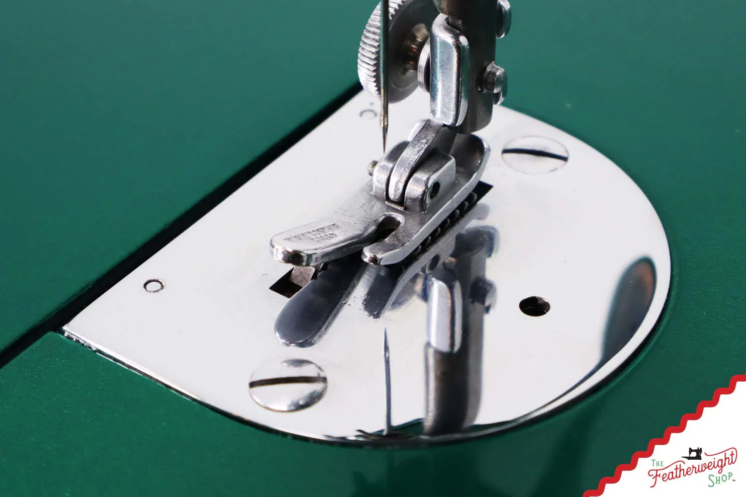 Singer Featherweight 221 AH053*** - Fully Restored in Emerald Green - Image 18