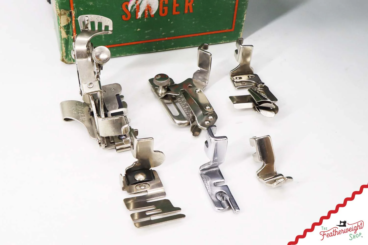 Singer Featherweight 221 AH053*** - Fully Restored in Emerald Green - Image 21