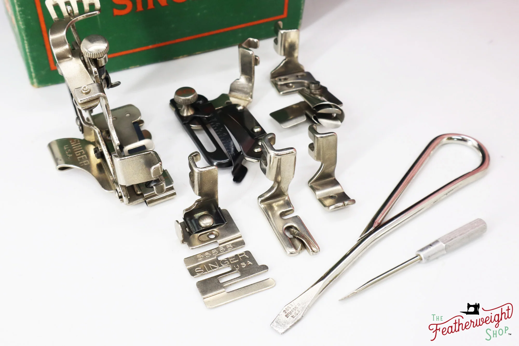 Singer Featherweight 221, AH120*** - Fully Restored in Cotton Candy Pink - Image 17
