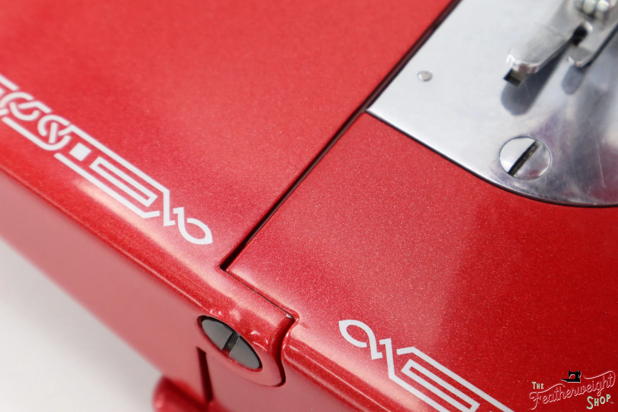Singer Featherweight 221, AH318*** - Fully Restored in Candy Apple Red - Image 13