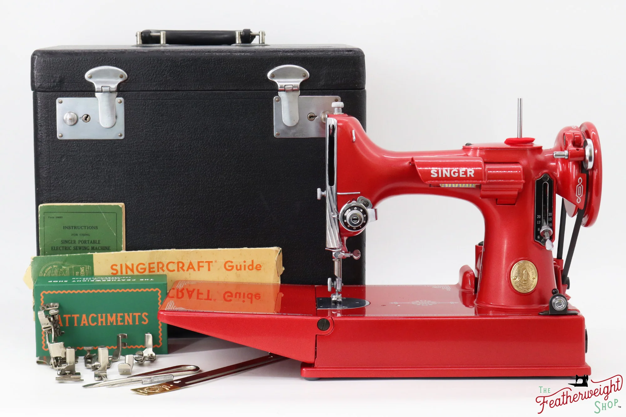 Singer Featherweight 221, AH318*** - Fully Restored in Candy Apple Red - Image 5