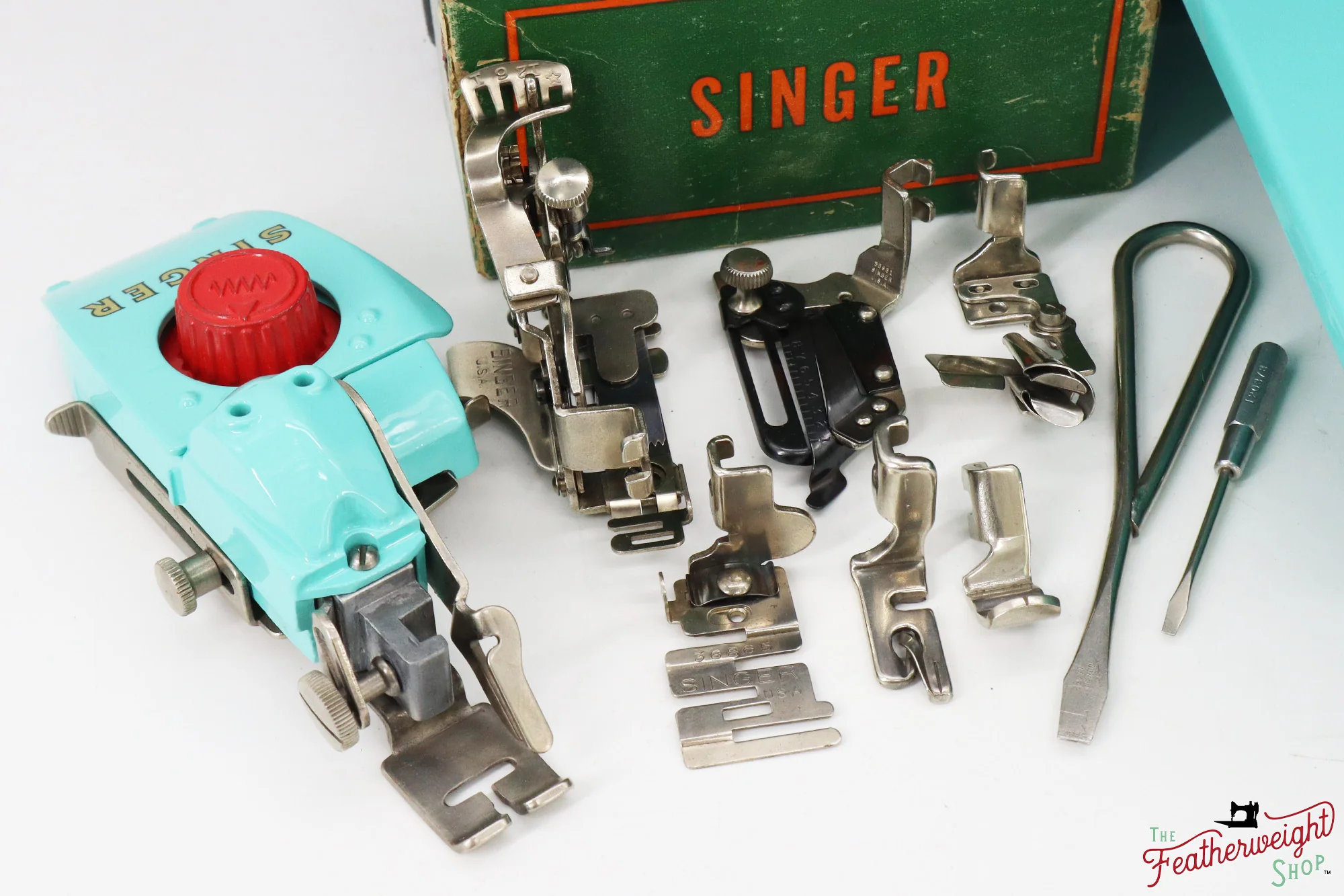 Singer Featherweight 221, AH334*** - Fully Restored in Tiffany Blue - Image 18